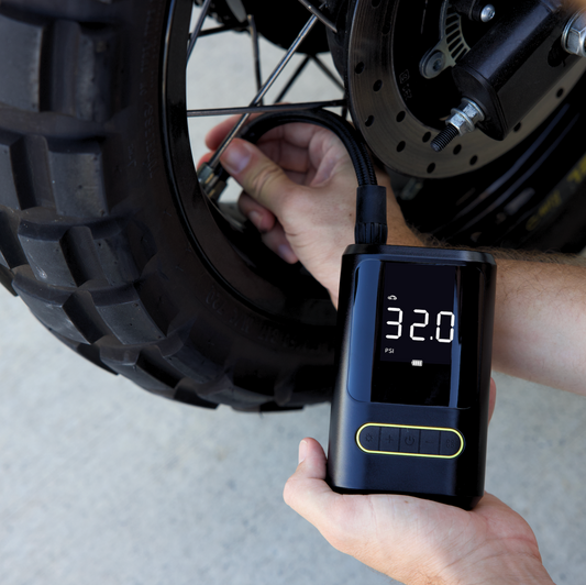 AirCharge Pro™ | Der ultimative tragbare 4-in-1-Reifenfüller🚗